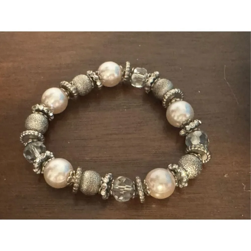 Women's Pink Silver Tone Pearly Rhinestone Beaded Bracelet Glam Western Feminine